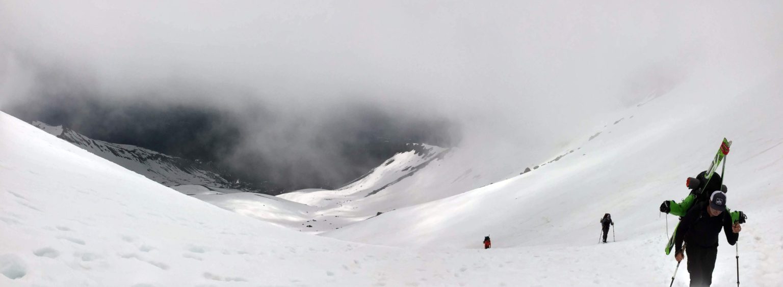 Snow field on the way to Lake Helen